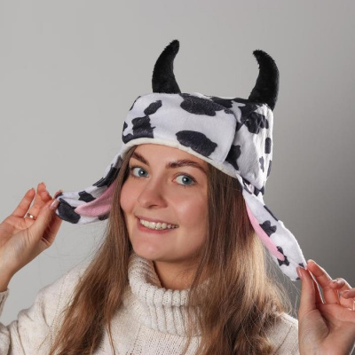 Шапка-ушанка Коровка 1 шт