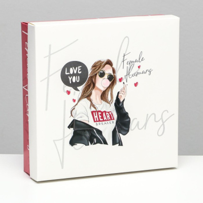 Коробка складная Девушка в очках 23*23*6.5 см 1 шт