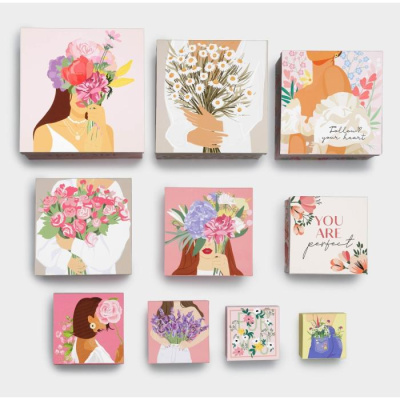 Коробка квадрат Девушки №3 14*14*8 см рис микс 1 шт Коробка квадрат Девушки №3 14*14*8 см рис микс 1 шт