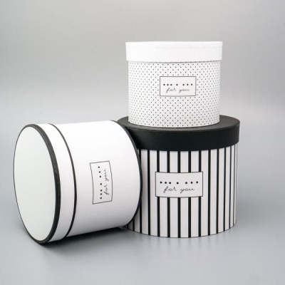 Коробка круг Полоски №2 18,5*14,5 см рис микс 1 шт