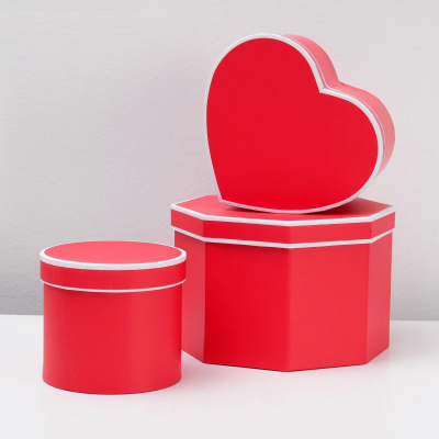 Коробка круг Красный №1 14*14*12,2 см 1 шт Коробка круг Красный №1 14*14*12,2 см 1 шт