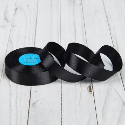 Лента атласная 25мм*23м черная 1 шт Лента атласная 25мм*23м черная 1 шт